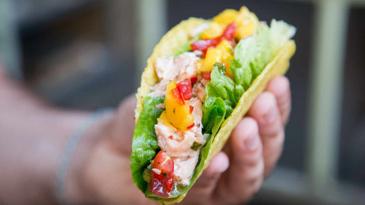 Pulled Lachs Tacos mit Mango-Salsa