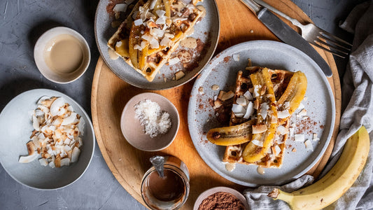 Belgische Waffeln Rezept mit Banane und Schoko-Tahini-Creme