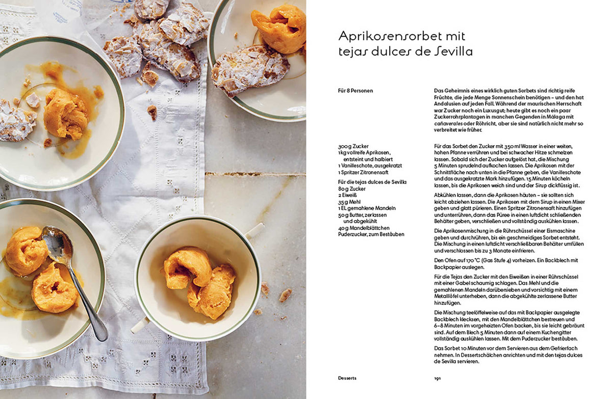 Drei Schalen Aprikosensorbet und Gebäck, inspiriert von Andalusien - Das Kochbuch, Text rechts.