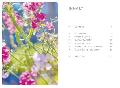 Nahaufnahme von rosa Blüten links, deutsche Tabelle mit Green BBQ vegan & vegetarisch Seitenzahlen rechts.