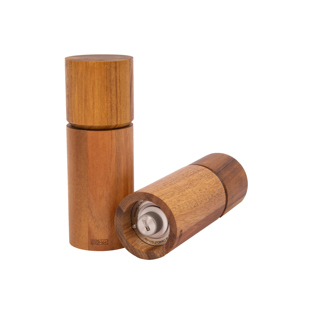 Zwei Rimoco ACACIA Pfeffermühlen mit einstellbarem Keramikmahlwerk vor weißem Hintergrund.