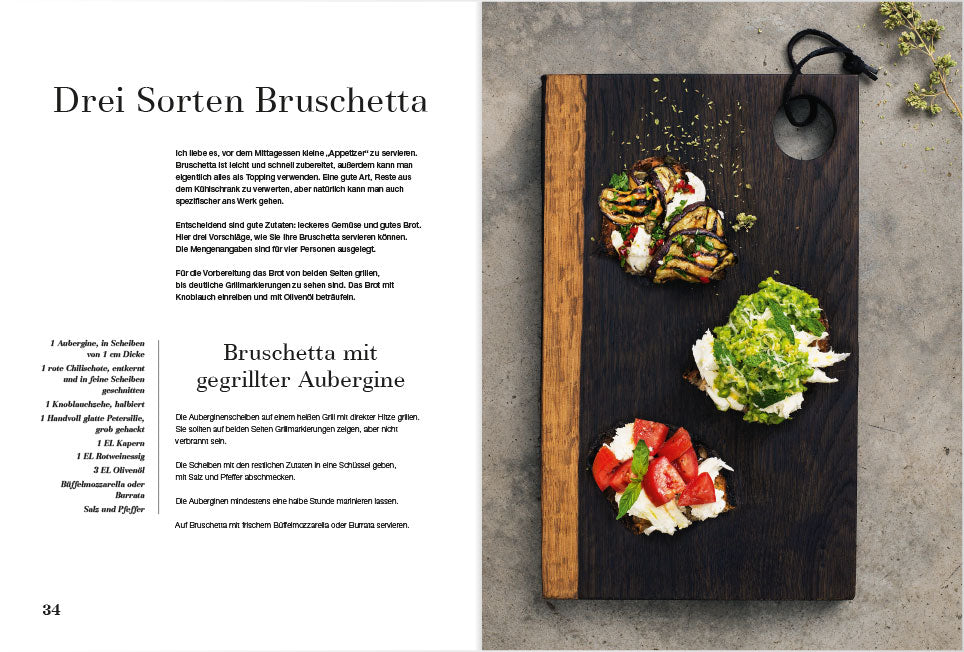 Drei Sorten Bruschetta auf einem Holzbrett.