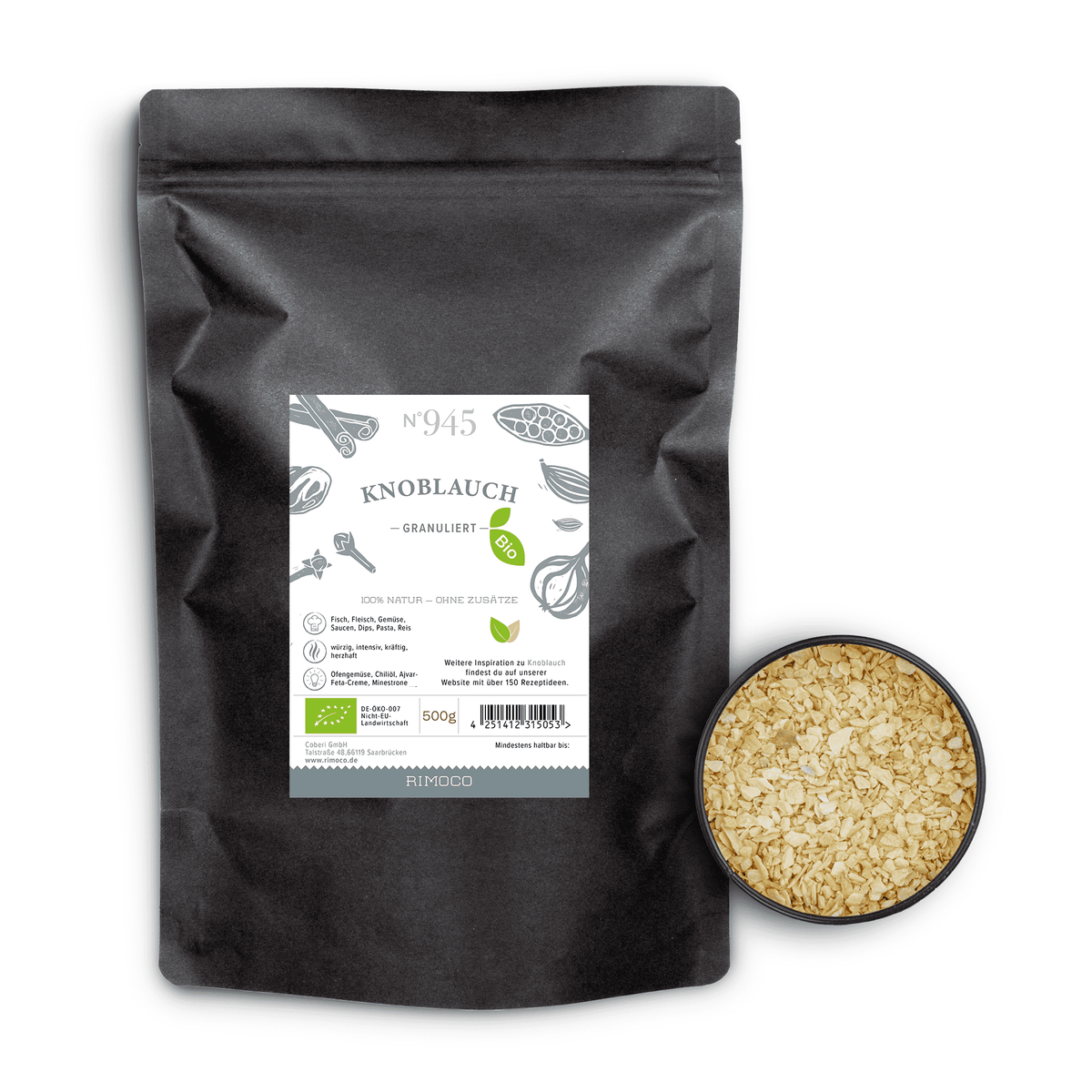 Bio Knoblauch Granulat in schwarzem Beutel, daneben eine Schale mit getrockneten Knoblauchstücken.
