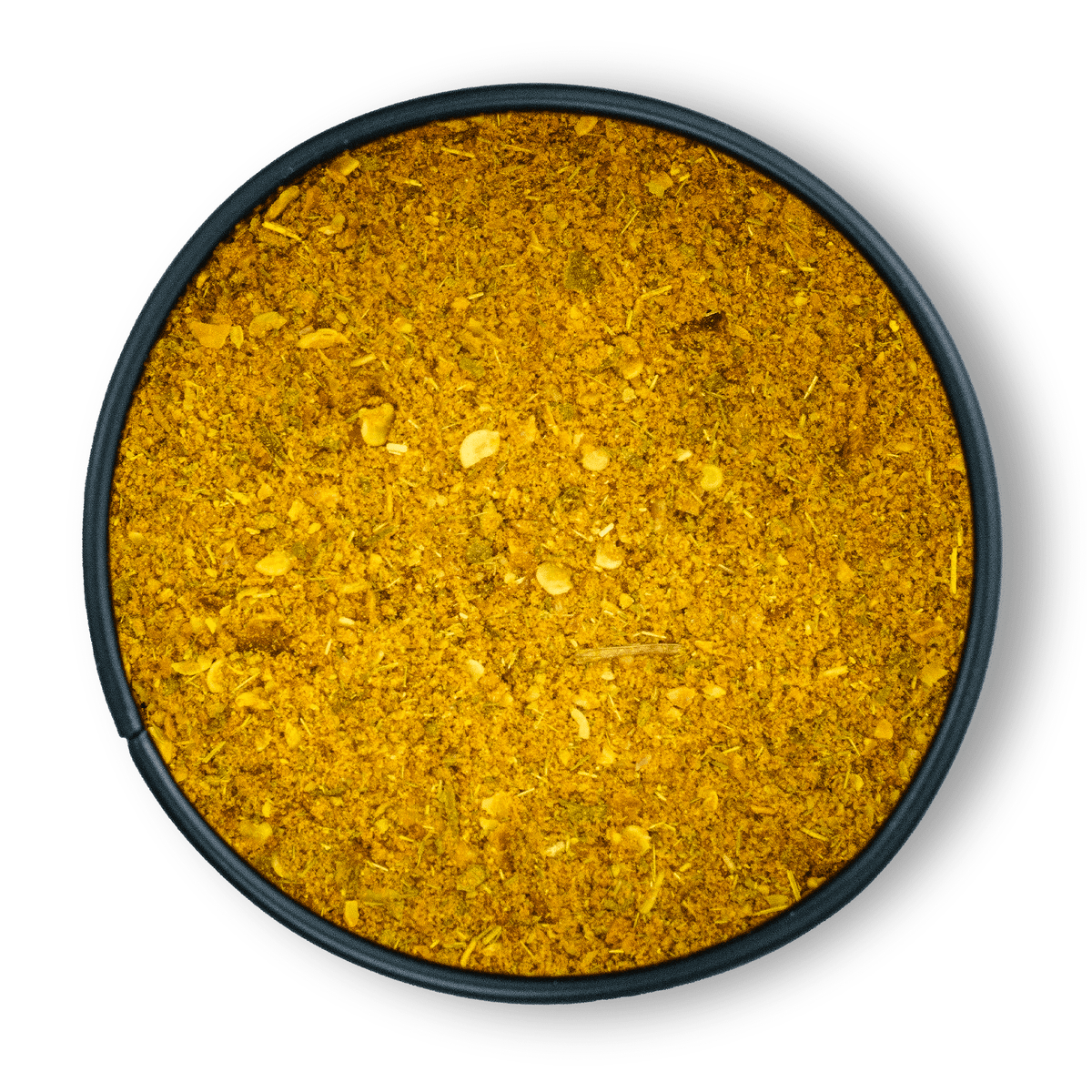 Runde schwarze Schale mit Bio Lemon Curry, von oben auf weißem Hintergrund gesehen.