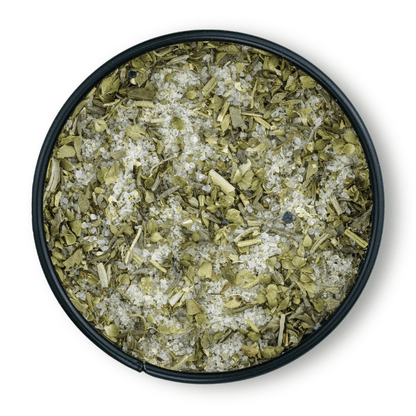 Rundes schwarzes Gefäß mit Bio Mediterranes Kräutersalz, von oben sichtbar.