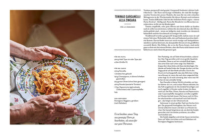 Jemand hält Pasta Tradizionale | Das geheime Wissen der Pasta Grannies über einen Fliesenboden.
