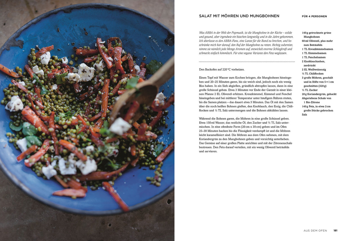 Blauer Schüssel-Salat, rechts Rezept für Bio Pul Biber.