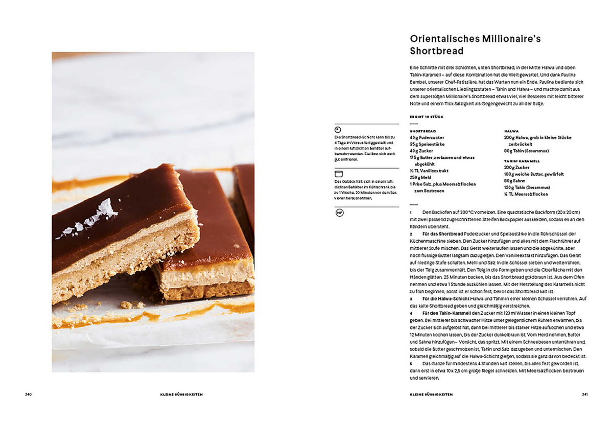 Karamell-Schoko-Shortbread auf Backpapier neben einer Rezeptseite aus Sweet von Yotam Ottolenghi.