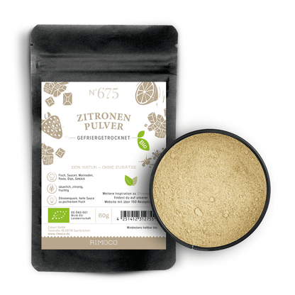 Schwarzer Beutel mit Aufschrift Bio Zitronenpulver neben geöffneter Dose mit Zitronenpulver.